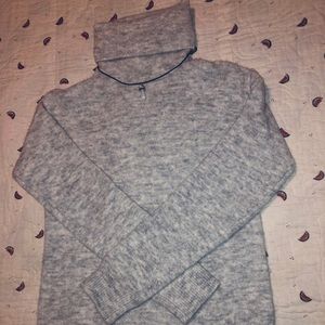 H&M turtleneck